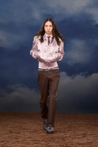 Look 50